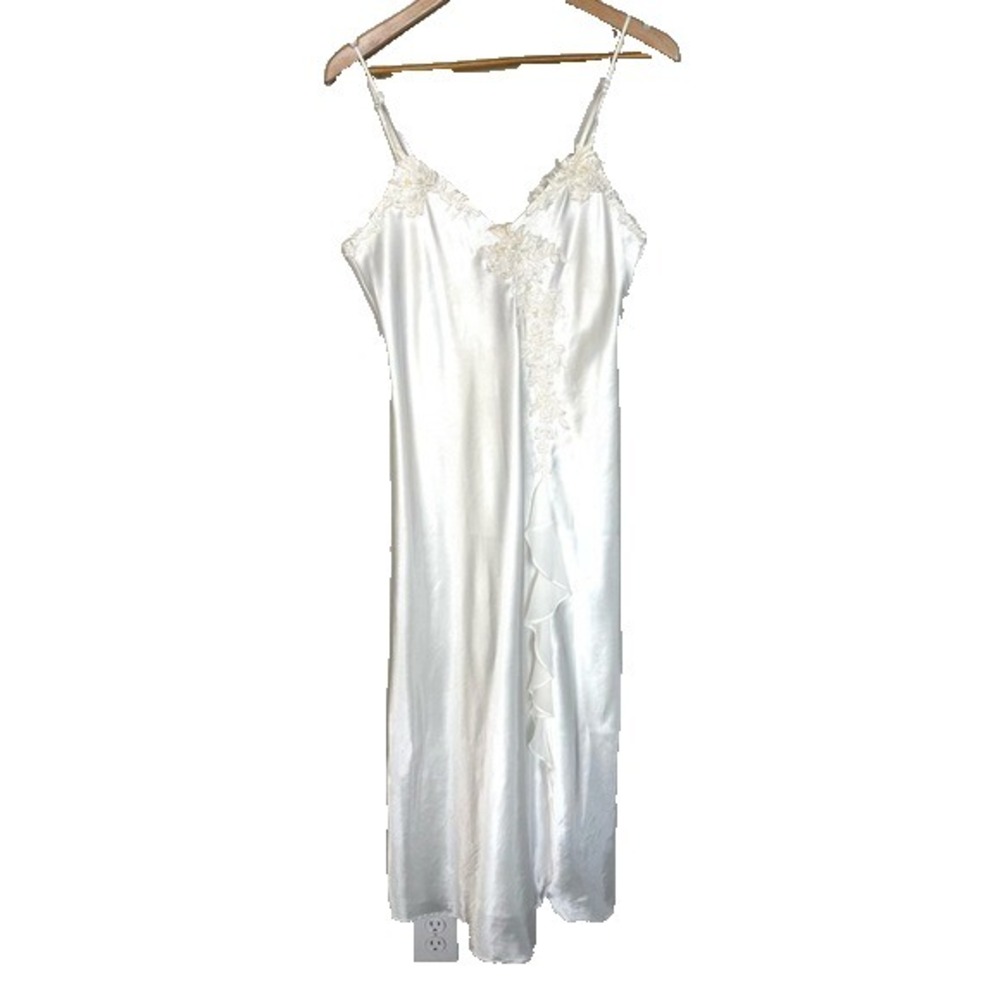 Vintage Alexandra Nicole White Slip Womens Small Beaded Elegant Bridal Classic